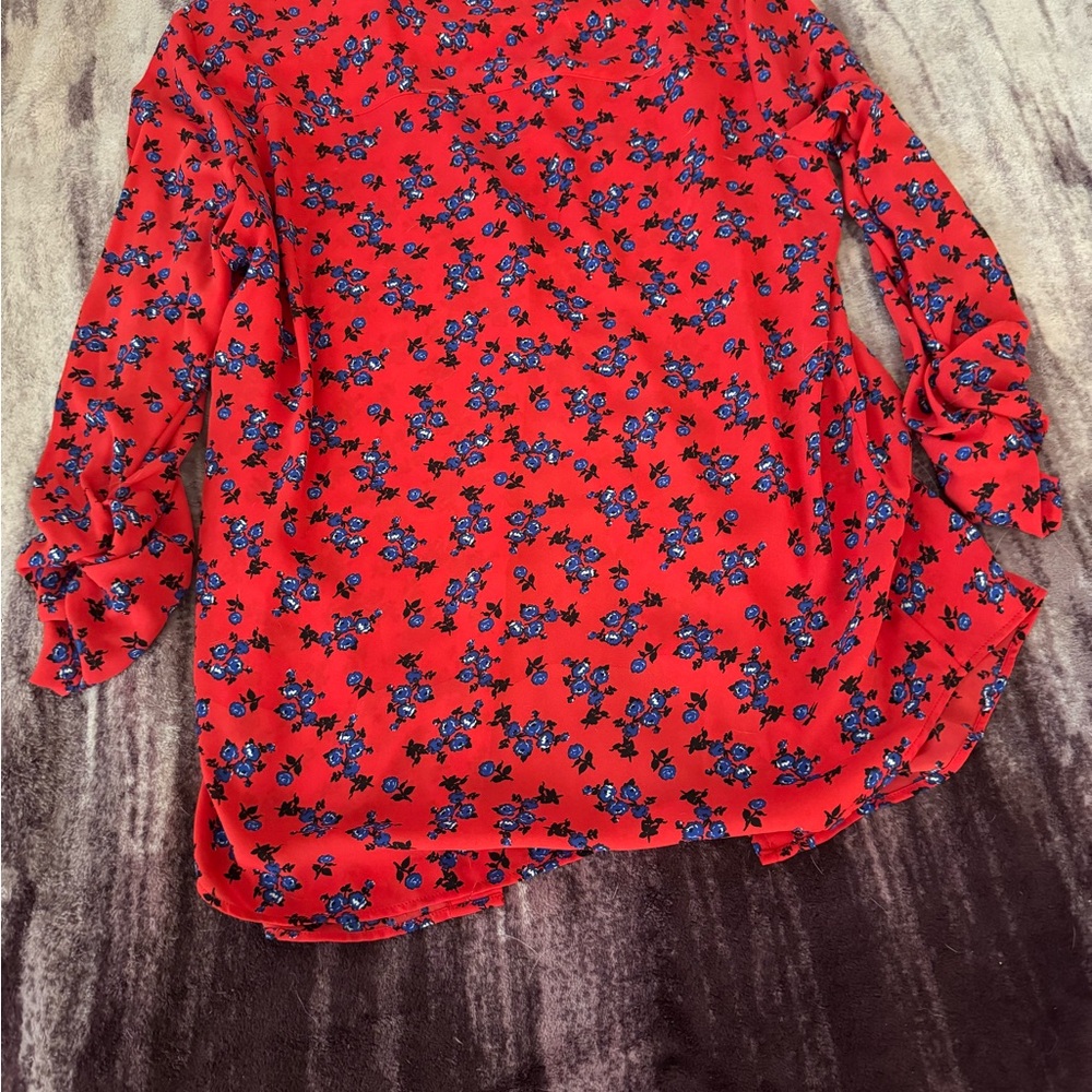 T Tahari 100% polyester blouse